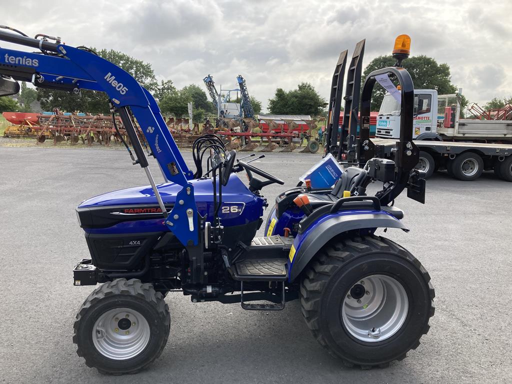 FARMTRAC FT26 HST AVEC CHARGEUR – Image 6