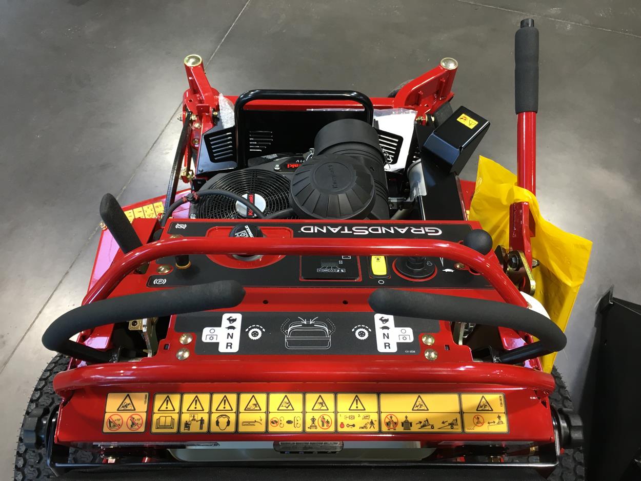 TORO GRANDSTAND STAND ON 72504 TE – Image 5