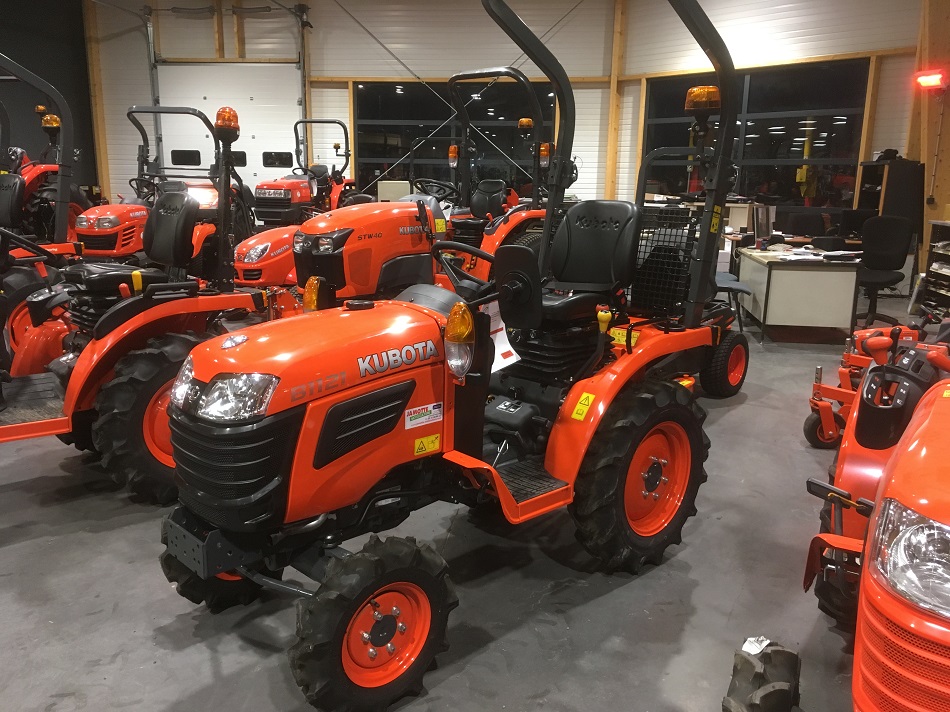 KUBOTA B1121 D