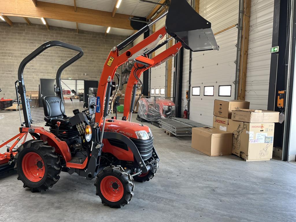 KUBOTA B1161 D + COCHET CX19