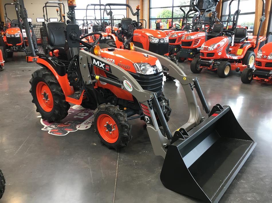 KUBOTA B1181 + MX C1