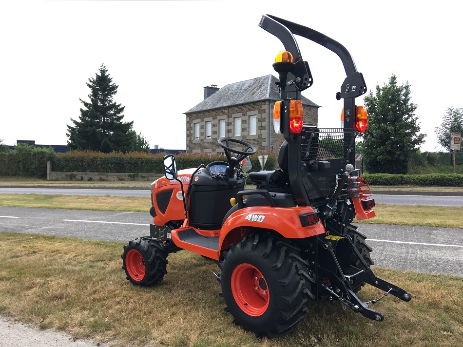 KUBOTA BX 231 – Image 2