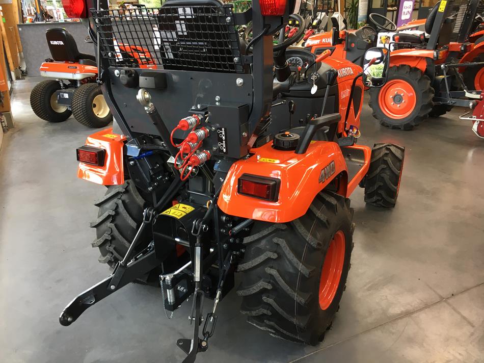 KUBOTA BX 261 DV – Image 4