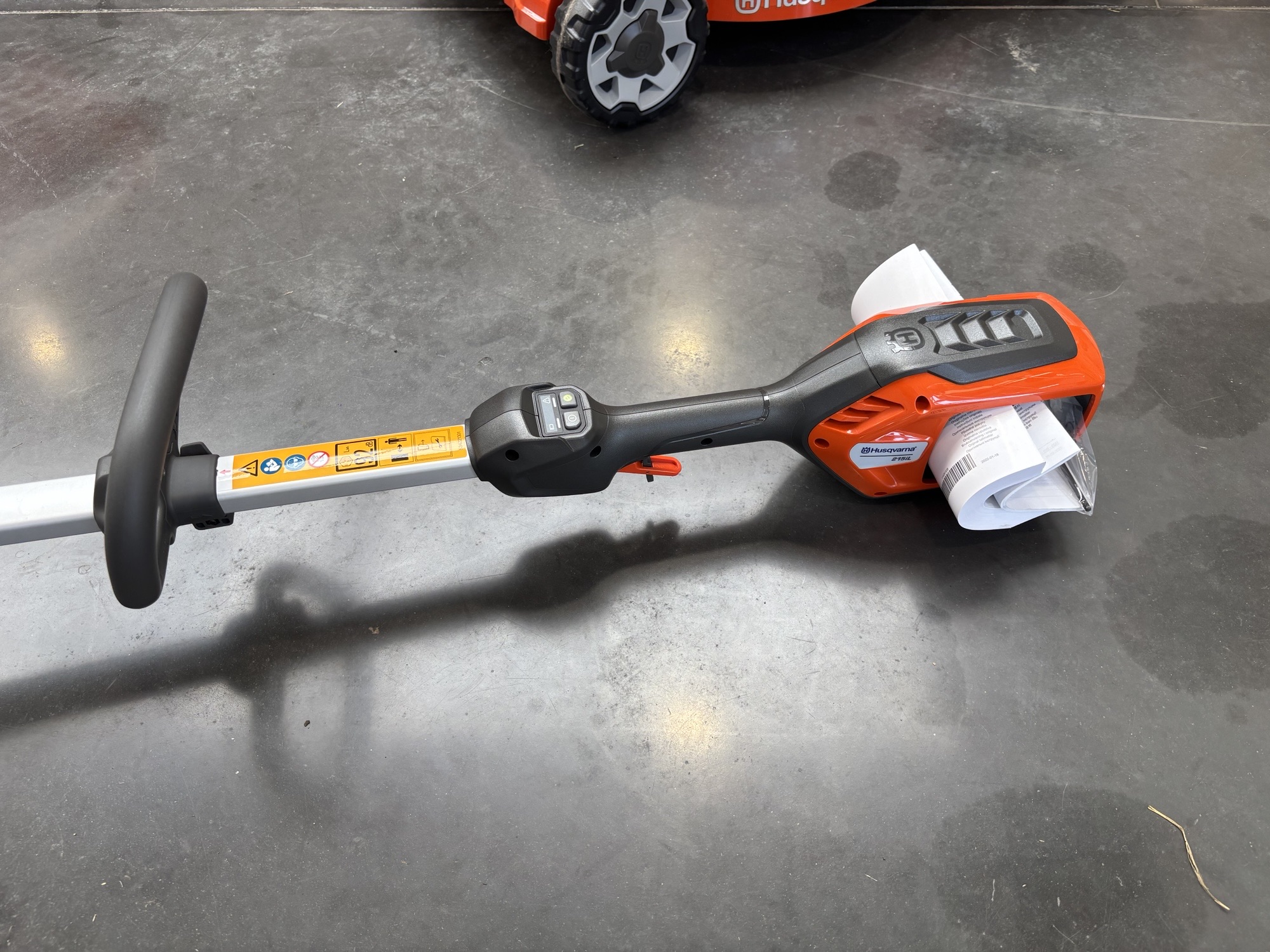 HUSQVARNA 215il – Image 2