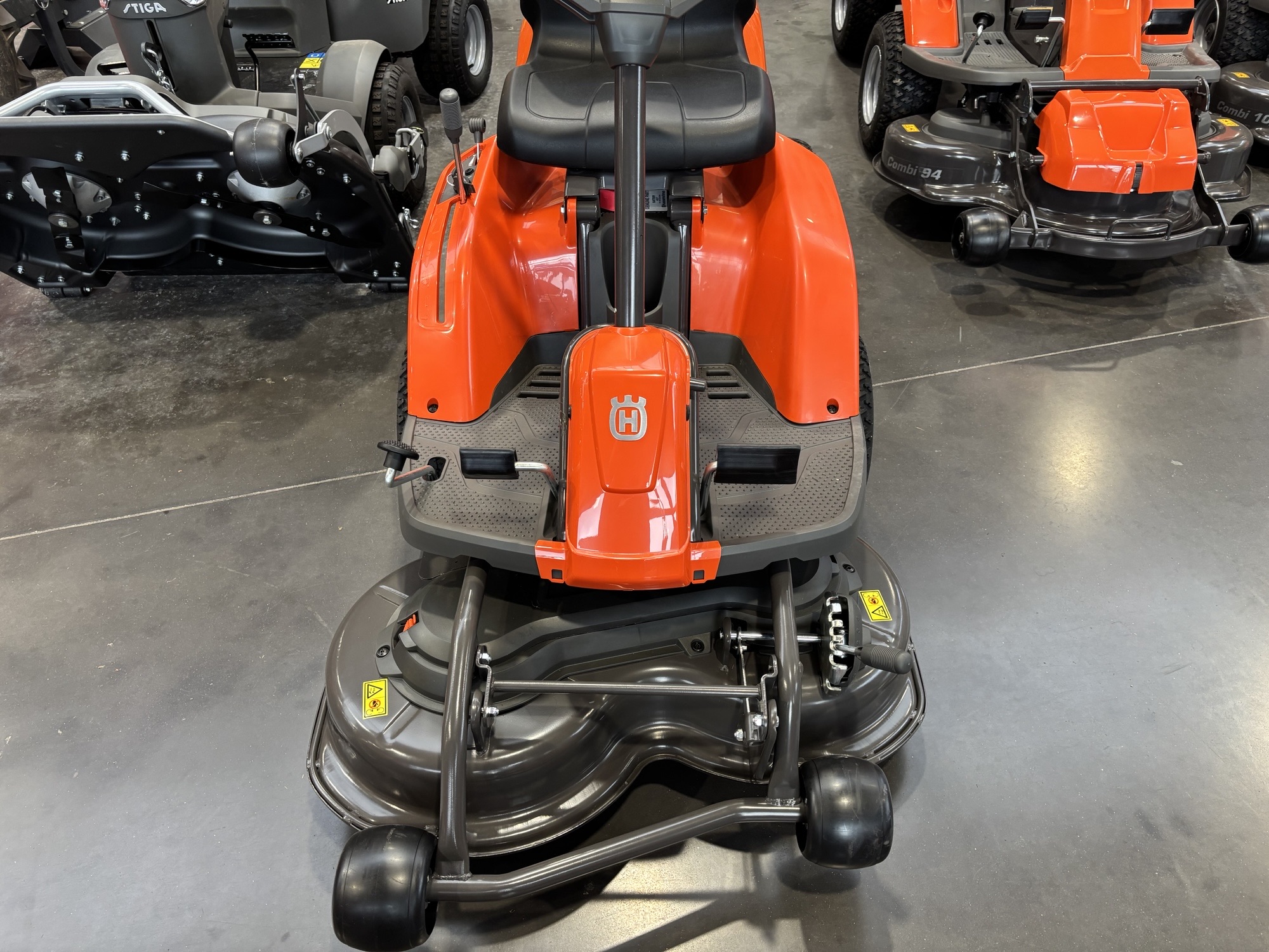 HUSQVARNA R112C – Image 3