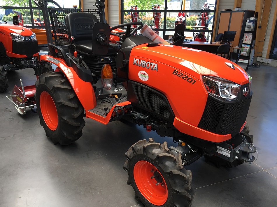 KUBOTA B2201 DW