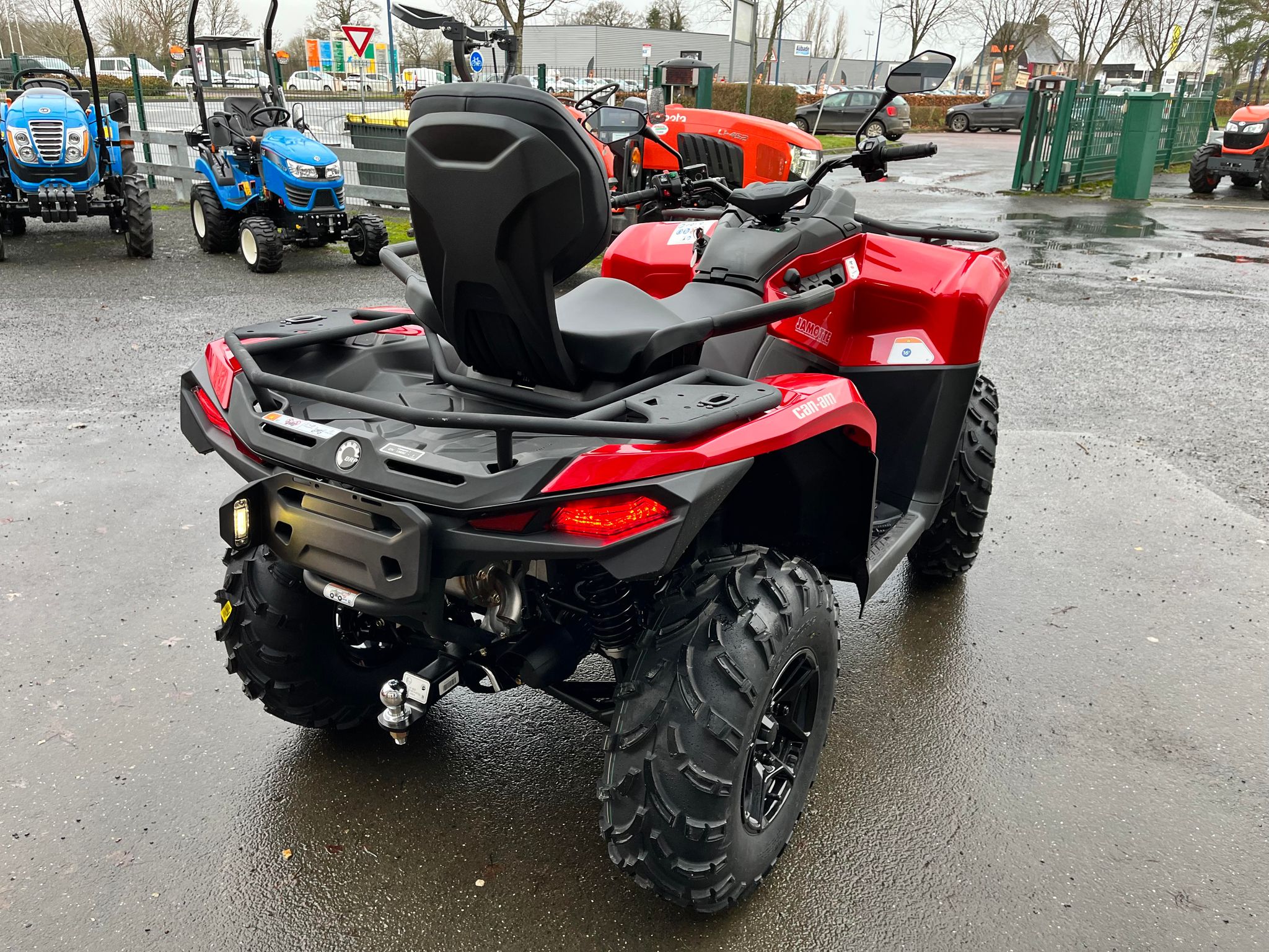 OUTLANDER MAX DPS 700 T – Image 4