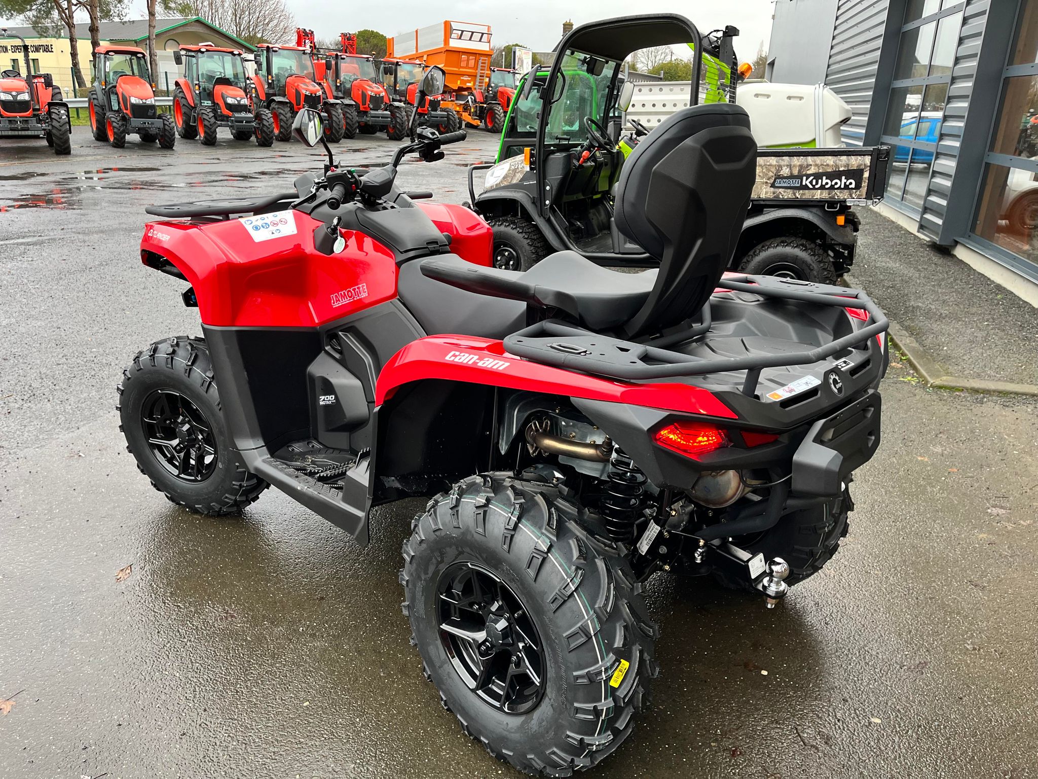 OUTLANDER MAX DPS 700 T – Image 5