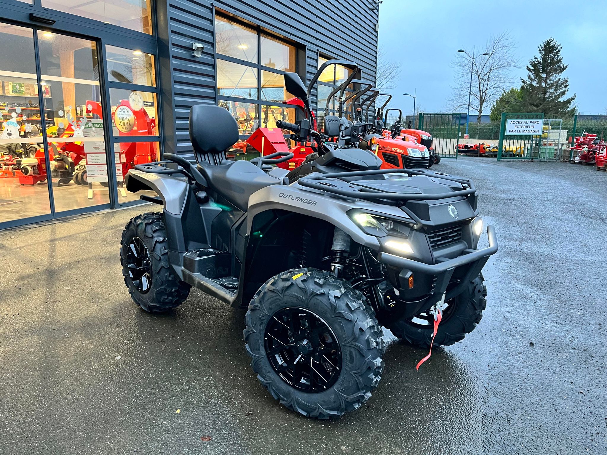 OUTLANDER MAX XT 700 T